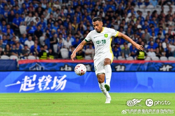 北京国安客场3-0完胜上海申花 侯森多次扑救 北京国安客场3-0完胜上海申花 侯森多次扑救