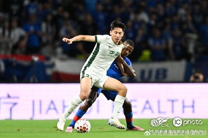 北京国安客场3-0完胜上海申花 侯森多次扑救 北京国安客场3-0完胜上海申花 侯森多次扑救