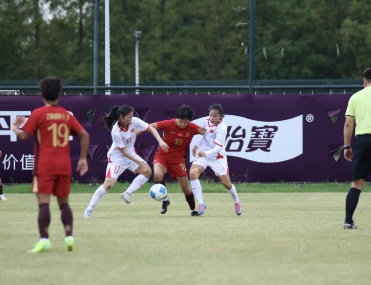 友谊赛-中国女足3-0击败越南女足,下半场连入三球 友谊赛-中国女足3-0击败越南女足,下半场连入三球