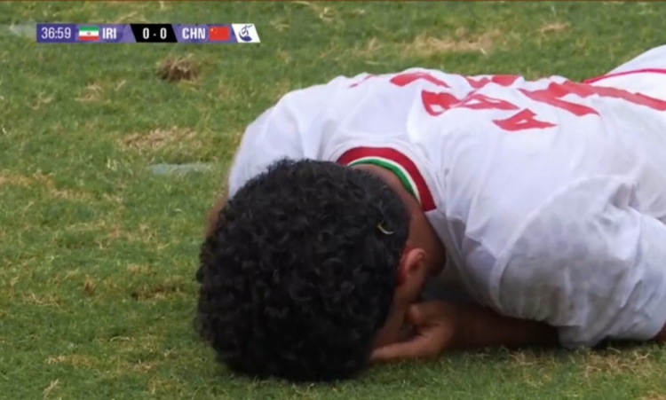 半场-U23国足0-0伊朗U23 U23国足控球率仅三成,3脚打门0射正 半场-U23国足0-0伊朗U23 U23国足控球率仅三成,3脚打门0射正