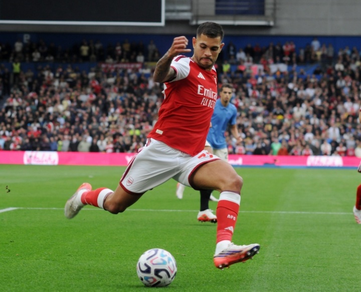 默森：不懂为何战布莱顿让吉马良斯首发，是出于什么战术考虑