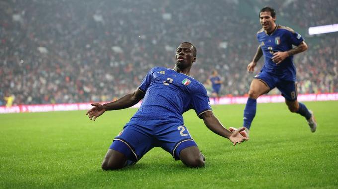 [进球视频]半场三球领先！卡约德禁区无人盯防低射破门